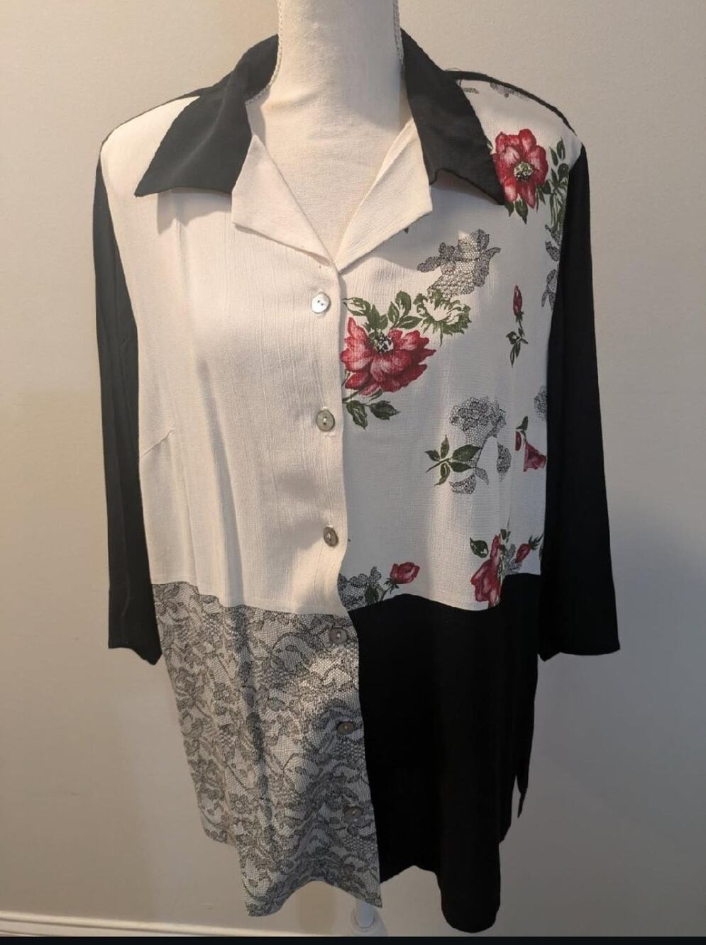 Fashion Bug Black & White Floral Lace Print Button-Down Blouse Top Size 18/20